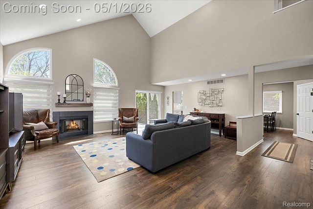 43316 Ashbury Drive, Novi, MI 48375