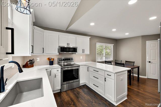 43316 Ashbury Drive, Novi, MI 48375