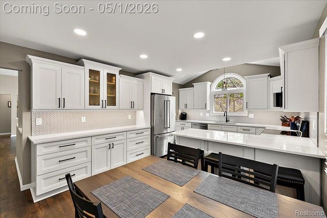43316 Ashbury Drive, Novi, MI 48375