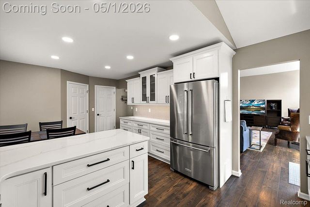 43316 Ashbury Drive, Novi, MI 48375