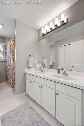 43316 Ashbury Drive, Novi, MI 48375
