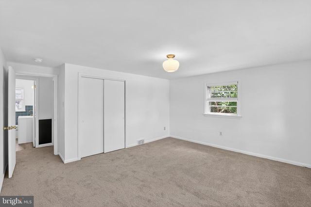 325 MANOR RD, Hatboro, PA 19040