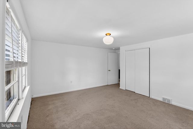 325 MANOR RD, Hatboro, PA 19040