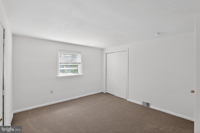 325 MANOR RD, Hatboro, PA 19040