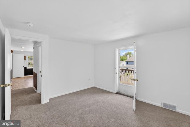 325 MANOR RD, Hatboro, PA 19040
