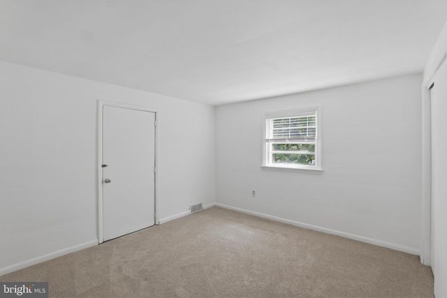 325 MANOR RD, Hatboro, PA 19040