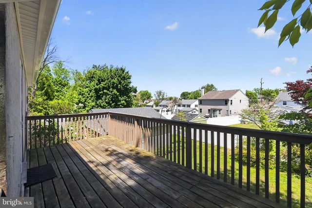 325 MANOR RD, Hatboro, PA 19040