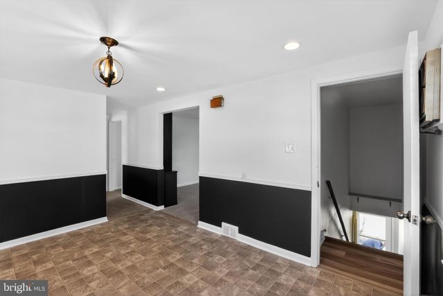 325 MANOR RD, Hatboro, PA 19040