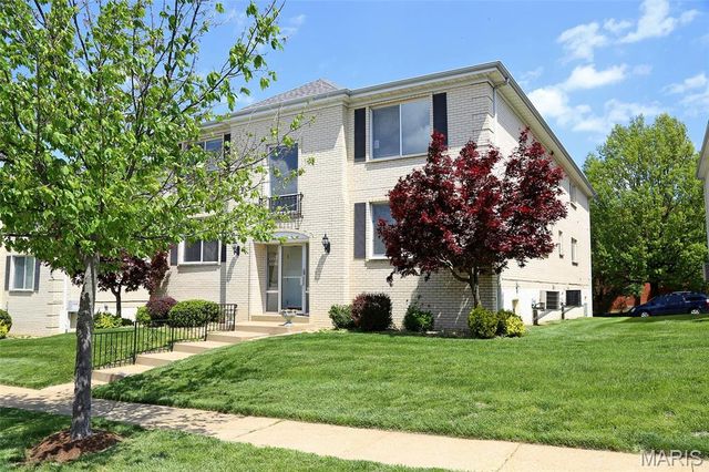 10017 Chardin Way 3, St Louis, MO 63128