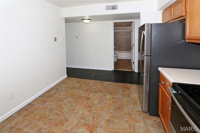 10017 Chardin Way 3, St Louis, MO 63128