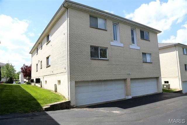 10017 Chardin Way 3, St Louis, MO 63128