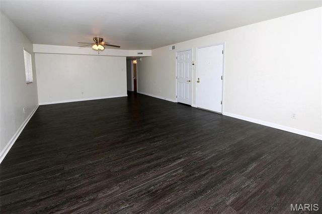 10017 Chardin Way 3, St Louis, MO 63128