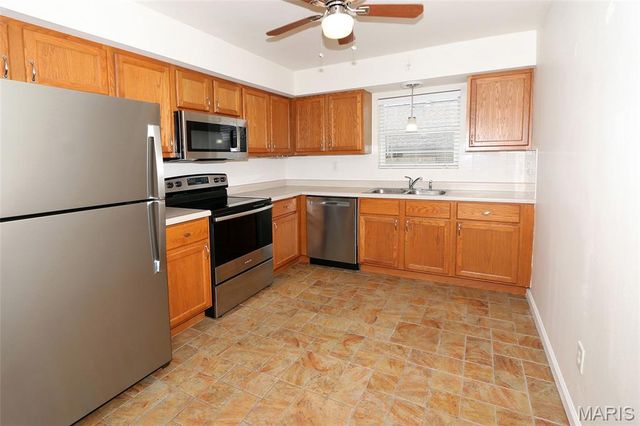 10017 Chardin Way 3, St Louis, MO 63128