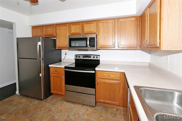 10017 Chardin Way 3, St Louis, MO 63128