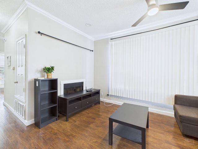 2300 Leon ST 205, Austin, TX 78705
