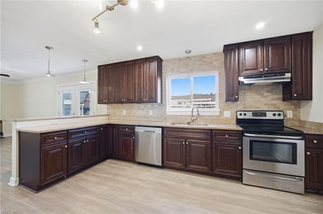 4624 Serapis LN, Virginia Beach, VA 23462