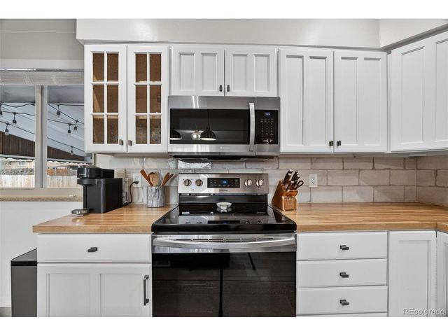 6522 Benton Cir, Arvada, CO 80003