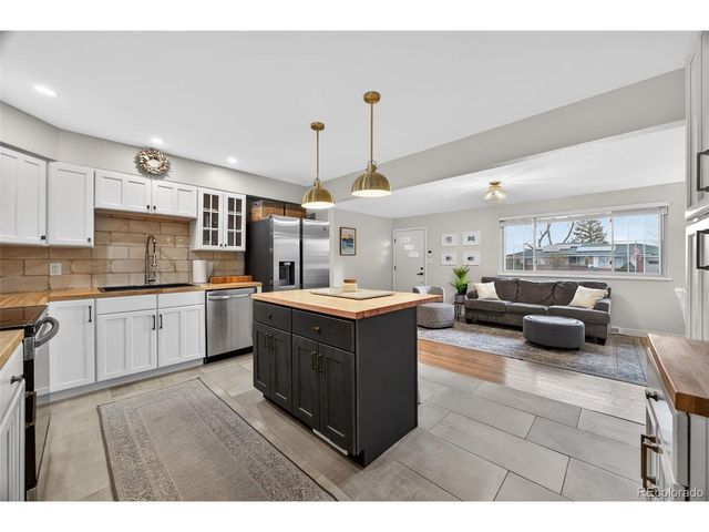 6522 Benton Cir, Arvada, CO 80003