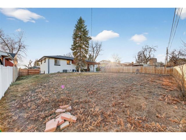 6522 Benton Cir, Arvada, CO 80003
