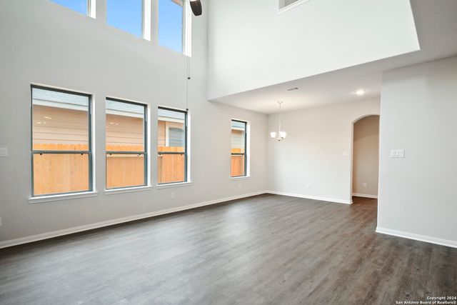 134 Ashley Loop, San Antonio, TX 78253