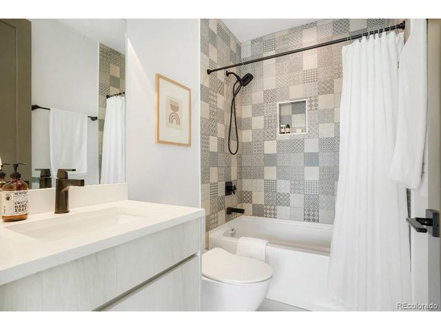 3929 W 24th Ave, Denver, CO 80212