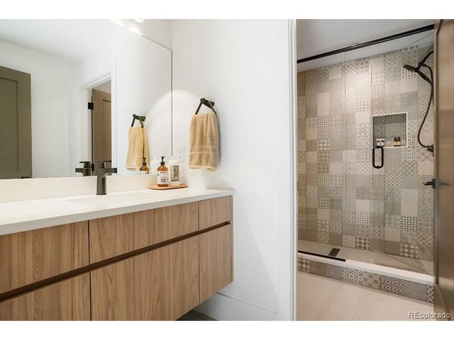 3929 W 24th Ave, Denver, CO 80212