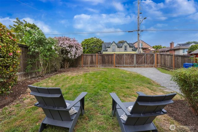 7738 Jones Avenue NW, Seattle, WA 98117