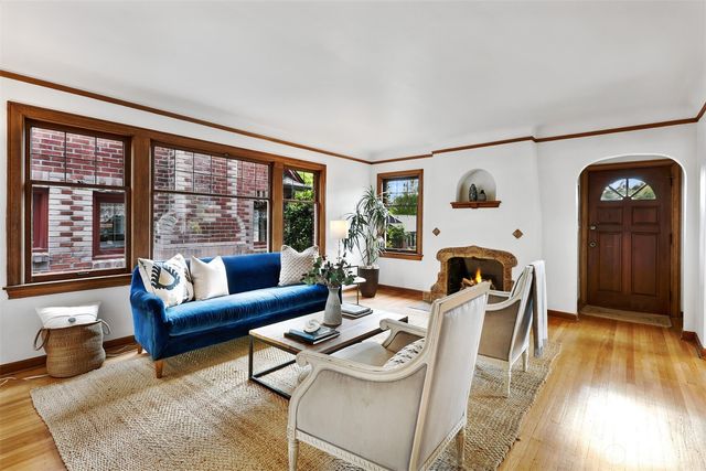 7738 Jones Avenue NW, Seattle, WA 98117