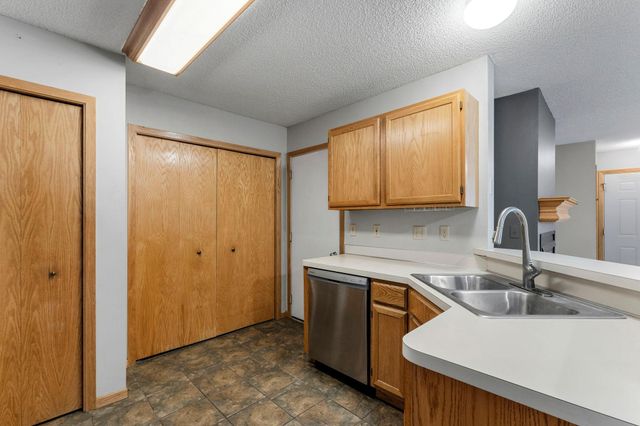 4026 Wilshire Circle 76, Shoreview, MN 55126