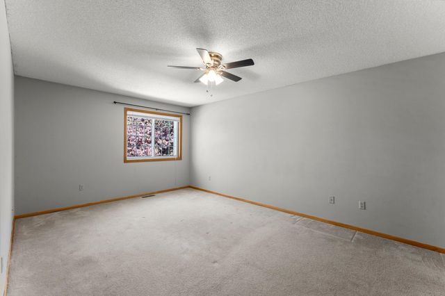 4026 Wilshire Circle 76, Shoreview, MN 55126