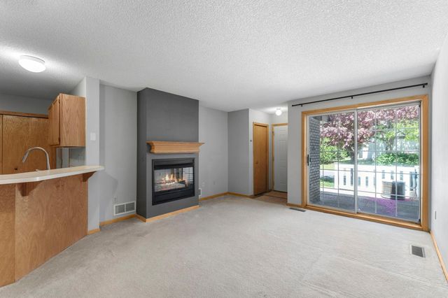 4026 Wilshire Circle 76, Shoreview, MN 55126