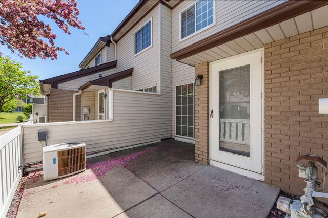 4026 Wilshire Circle 76, Shoreview, MN 55126