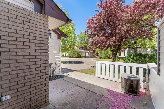 4026 Wilshire Circle 76, Shoreview, MN 55126