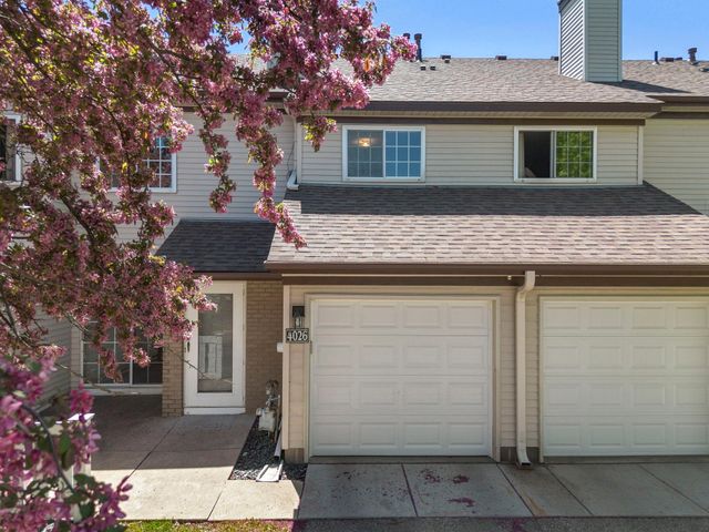 4026 Wilshire Circle 76, Shoreview, MN 55126