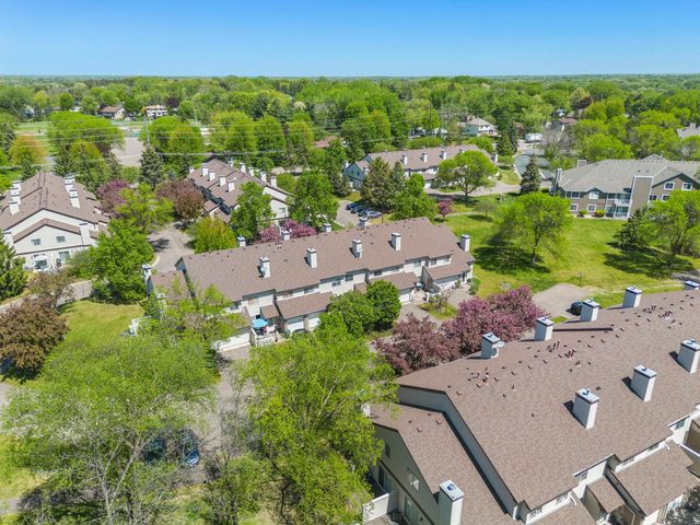 4026 Wilshire Circle 76, Shoreview, MN 55126