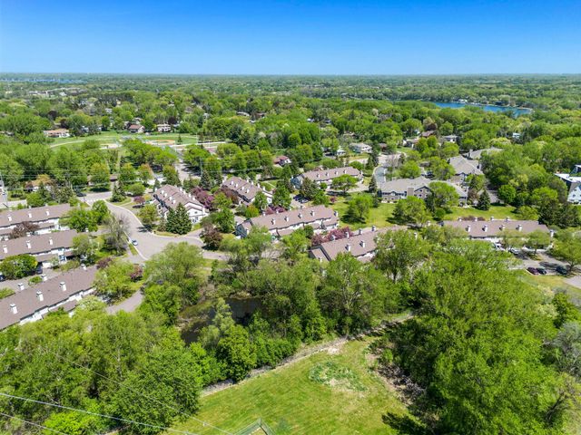 4026 Wilshire Circle 76, Shoreview, MN 55126