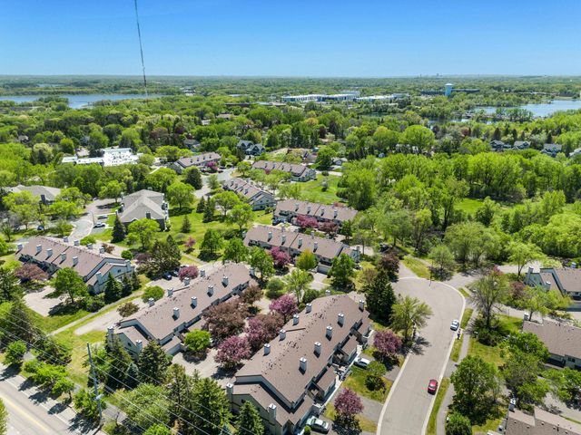 4026 Wilshire Circle 76, Shoreview, MN 55126