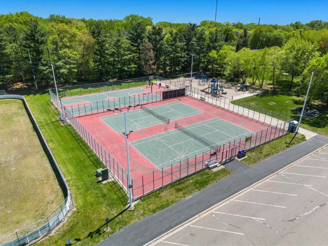 4026 Wilshire Circle 76, Shoreview, MN 55126