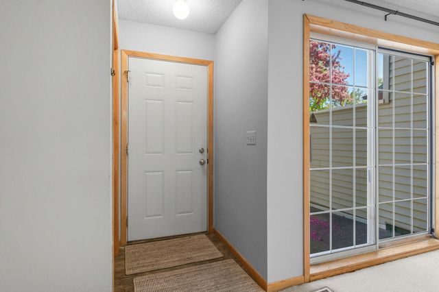 4026 Wilshire Circle 76, Shoreview, MN 55126