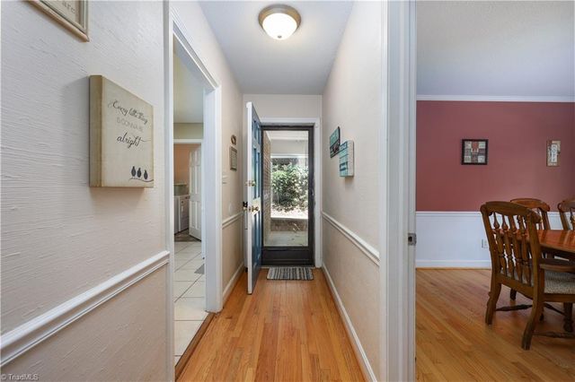 13 Mayflower Lane, Lexington, NC 27295