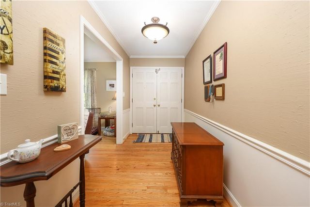 13 Mayflower Lane, Lexington, NC 27295
