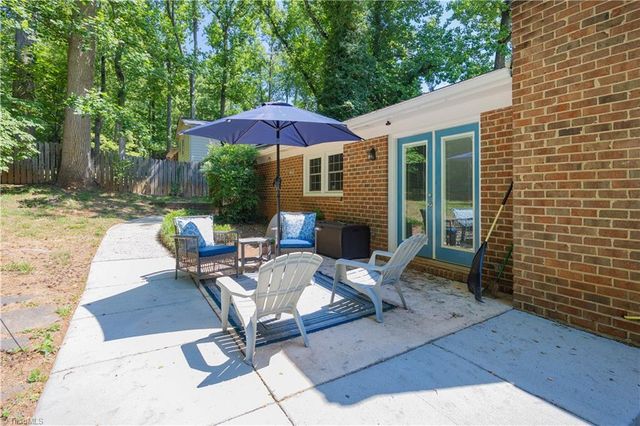 13 Mayflower Lane, Lexington, NC 27295