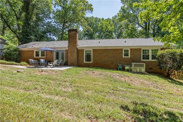 13 Mayflower Lane, Lexington, NC 27295