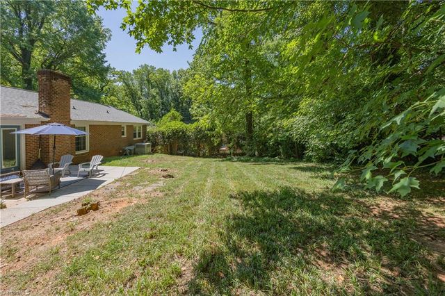 13 Mayflower Lane, Lexington, NC 27295