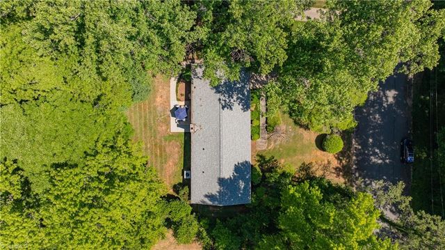 13 Mayflower Lane, Lexington, NC 27295