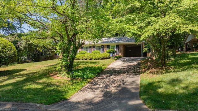 13 Mayflower Lane, Lexington, NC 27295
