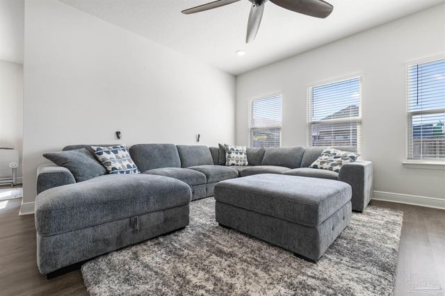 7979 Burnside Loop, Pensacola, FL 32526