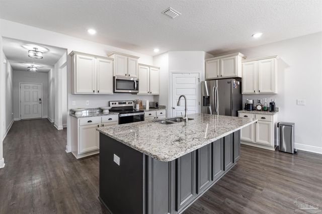 7979 Burnside Loop, Pensacola, FL 32526