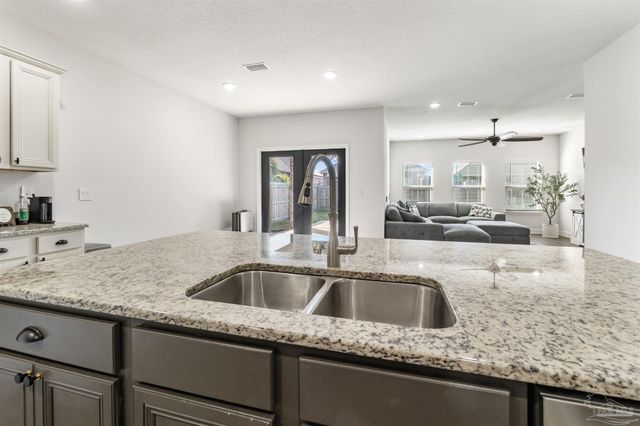 7979 Burnside Loop, Pensacola, FL 32526