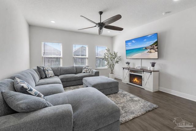 7979 Burnside Loop, Pensacola, FL 32526